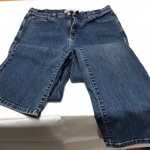 Levi’s perfectly slimming bootcut 512 jeans. 12 short. Dark blue